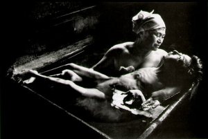Eugene Smith, Tomoko in her bath, 1967